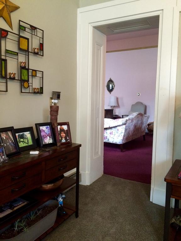 Munro House Bed And Breakfast Jonesville Экстерьер фото