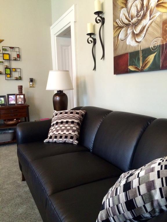 Munro House Bed And Breakfast Jonesville Экстерьер фото