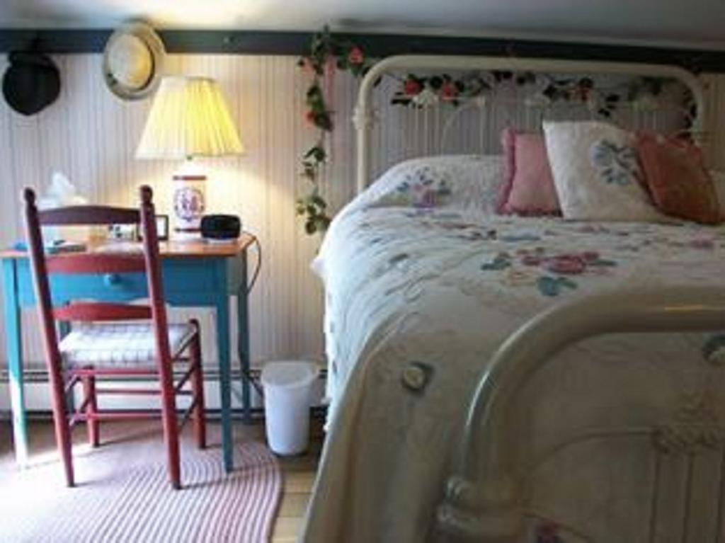 Munro House Bed And Breakfast Jonesville Номер фото
